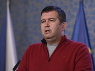 Ян Гамачек - С глав разведки и полиции Чехии сняли запрет на информирование о взрывах на складах - unn.com.ua - Киев - Чехия