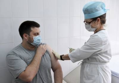 Почти 9% жителей Орловской области завершили вакцинацию от COVID-19 - interfax-russia.ru - Орловская обл.