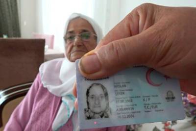 Женщина отметила 119-й день рождения и раскрыла секрет долголетия - lenta.ru - Турция
