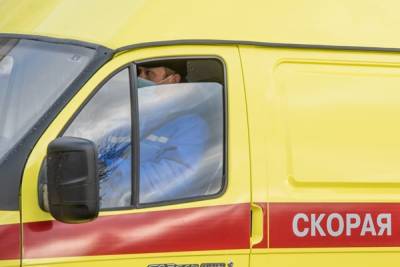 Родственники погибшей в больнице 23-летней сургутянки исключили смерть от прививки - znak.com - Сургут - округ Югра