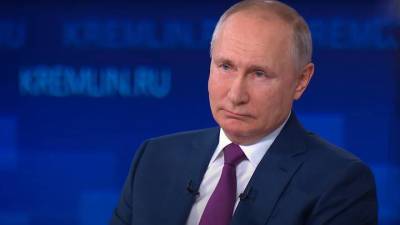 Владимир Путин - Путин об обязательной вакцинации: Все действуют в рамках закона - vm.ru - Россия