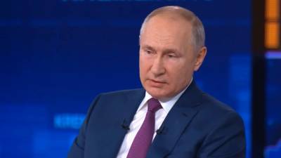 Владимир Путин - Путин: РФ проводит матчи Евро-2020 в пандемию, так как вынуждена исполнять обязательства - piter.tv - Россия - Санкт-Петербург
