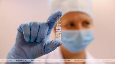 РЕПОРТАЖ: За приятными покупками и иммунитетом: как проходит вакцинация от COVID-19 в ТЦ "Столица" - belta.by - Белоруссия