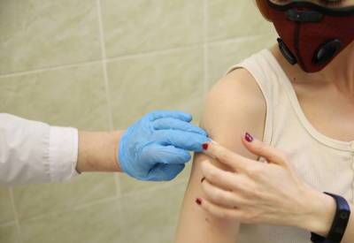 Власти Петербурга сообщили о росте темпов вакцинации от COVID-19 - neva.today - Санкт-Петербург
