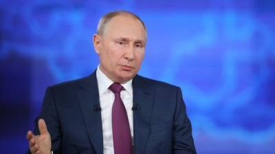 Владимир Путин - Принимающий вопросы Путину попал в кадр: он стучит по клавиатуре невпопад - svoboda.org - Россия