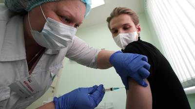 В московских вузах стартовала программа вакцинации от COVID-19 - iz.ru - Москва - Израиль