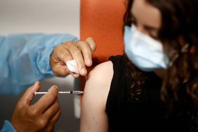 В Эстонии зарегистрировали два случая смерти после вакцины от COVID-19 - lenta.ru - Эстония