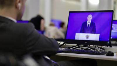 Владимир Путин - Путин о вакцинации: Выгоды политического характера должны уйти на второй план - mir24.tv - Россия