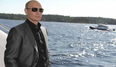 Владимир Путин - Владимир Путин обозначил срок снятия ограничений на выезд за границу - og.ru - Президент