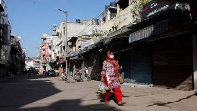 Арвинд Кеджривал - Индия - Индийские города Дели и Мумбаи смягчают ограничения на фоне снижения числа случаев COVID-19 - unn.com.ua - Киев - Мумбаи - Дели