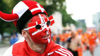 Российские болельщики могут сдать билеты на матч Евро-2020 против Дании - gazeta.ru - Россия - Копенгаген - Дания
