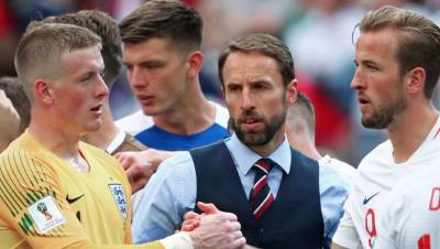 Гарет Саутгейт - Игроки сборной Англии будут преклонять колено на Евро-2020, несмотря на недовольство фанатов - gazeta.ru - Англия - Австрия