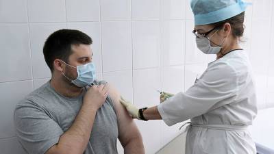 Михаил Мурашко - «Менее 0,8%»: в Минздраве напомнили о минимальном риске заболеть коронавирусом после вакцинации - russian.rt.com - Россия
