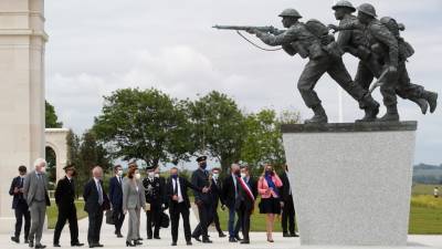 В Нормандии открыт британский монумент в память о высадке союзников - golos-ameriki.ru - Франция - Англия