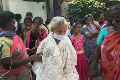 Женщина вернулась домой на следующий день после собственной кремации - lenta.ru - штат Андхра-Прадеш