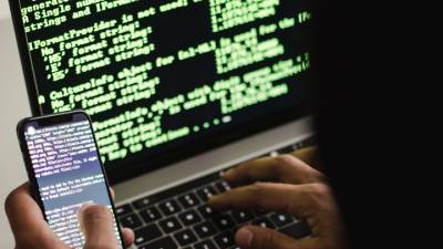 Власти США нашли более 90 жертв хакеров "из России" - vesti.ru - Россия