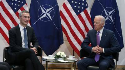 Джон Байден - Йенс Столтенберг - Генсек НАТО обсудил с Байденом отношения с Россией - iz.ru - Россия - Израиль - Вашингтон - с. Байден - Президент
