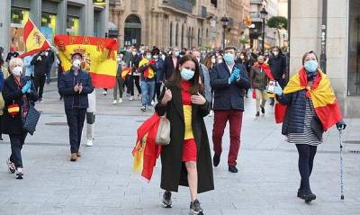 Испания разрешила въезд в страну привитым от коронавируса туристам - og.ru - Испания