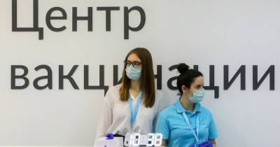 В российских вузах началась массовая вакцинация от коронавируса - ren.tv - Россия