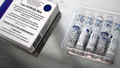 В Ленобласть привезли почти 70 тыс. доз вакцины от коронавируса - dp.ru - Ленобласть обл.