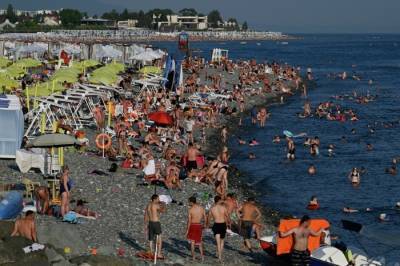 Первый свободный от COVID-19 пляж открывают в Сочи - interfax-russia.ru - Сочи
