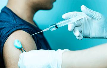 В Турции начали колоть третью дозу вакцины от коронавируса - charter97.org - Турция - Белоруссия