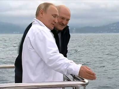 Александр Лукашенко - Лукашенко предложил белорусам разливать «Спутник» для отправки в Россию и разрешил вакцинный туризм - rosbalt.ru - Россия - Белоруссия