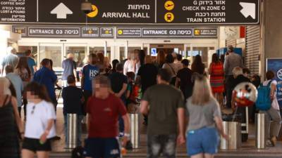 38 израильтян сняты с рейса в Россию: пытались улететь без разрешения - vesty.co.il - Россия - Санкт-Петербург - Израиль