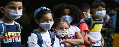 В США вакцинированным детям разрешили ходить в школу без масок - runews24.ru - Сша