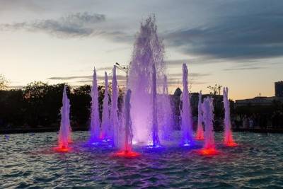 Цветомузыкальное представление фонтана на площади Ленина в Чите прекратит работу с 10 июля - chita.ru - Чита