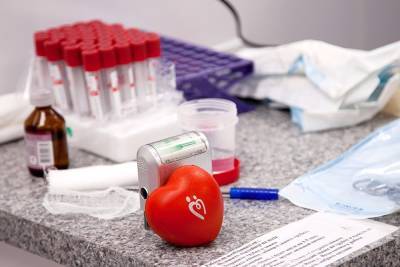 В Бельгии женщина заразилась двумя вариантами коронавируса одновременно - znak.com - Бельгия