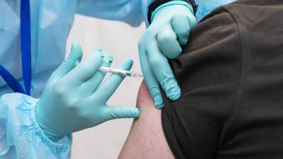 В Москве вакцинацию от COVID-19 прошли 68 тысяч иностранцев - russian.rt.com - Москва