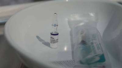 Александр Горелов - Эпидемиолог рассказал о «золотом стандарте» вакцинации - iz.ru - Израиль