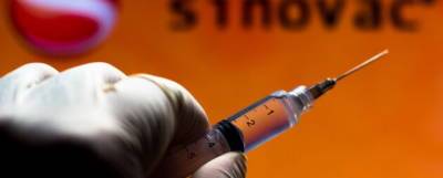 Тхирават Хемачутха - В Таиланде привитая вакциной Sinovac медсестра умерла от коронавируса - runews24.ru - Таиланд