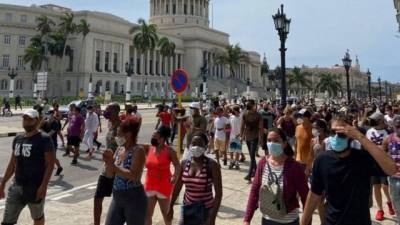 На Кубе вспыхнули мощные антиправительственные протесты - rusjev.net - Куба - Гавана