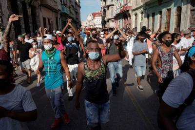 На Кубе ввели чрезвычайное положение из-за массовых антиправительственных протестов - sharij.net - Россия - Куба