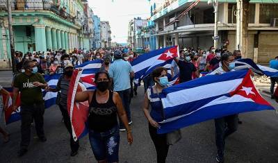 «Не до секса, когда нет еды!» Кубинцы вышли протестовать впервые с 1994 года - newizv.ru - Куба