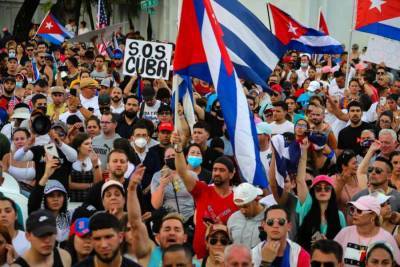 Эксперт назвал виновников протестов, которые начались на Кубе - news-front.info - Сша - Куба
