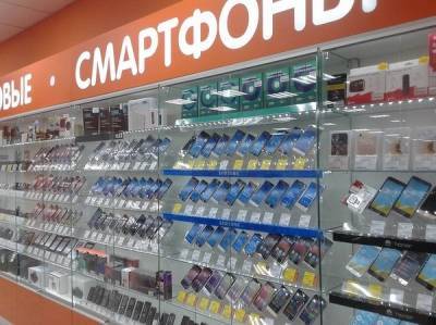 Россияне бросились скупать дорогие смартфоны. Дешевые звонилки больше не нужны - cnews.ru - Россия