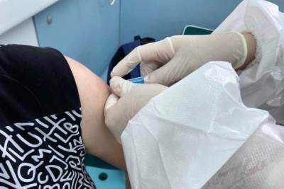 На Центральной площади Ижевска уже более 10,2 тысяч человек поставили вакцину от COVID-19 - izhevsk.mk.ru - республика Удмуртия - Ижевск