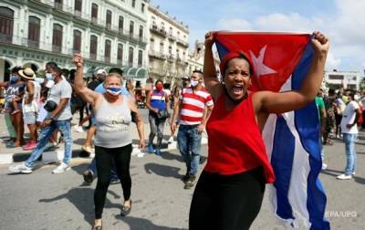 Крупнейшие с прихода Кастро. Протесты на Кубе - korrespondent.net - Украина - Куба