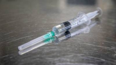 Регулятор США заявил о риске развития редкой болезни после прививки J&J - inforeactor.ru - Сша