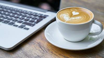 Ученые рассказали о влиянии употребления кофе на риск COVID-19 - iz.ru - Израиль - штат Иллинойс
