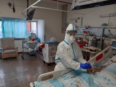 В России за сутки выявили 24 702 заразившихся коронавирусом - eadaily.com - Россия