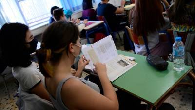 ЮНИСЕФ и ЮНЕСКО призвали возобновить очное обучение в школах - golos-ameriki.ru