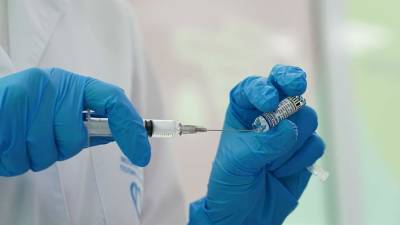 Анастасий Раков - Более 70% госслужащих правительства Москвы сделали прививку от COVID - iz.ru - Москва - Израиль