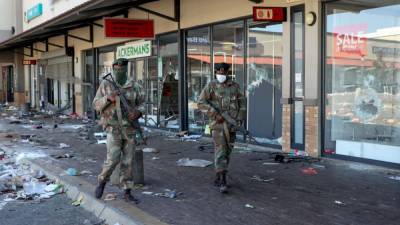 В ЮАР войска направили на помощь полиции из-за волны насилия - svoboda.org - Юар