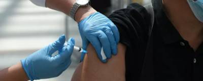 Виктор Лишин - Медики объяснили, почему после прививки от ковида может болеть рука - runews24.ru