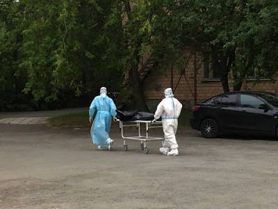 Мэрия: треть смертей среди москвичей за июнь связана с коронавирусом - znak.com - Москва