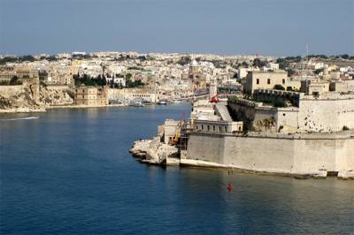 Мальта отказалась от идеи пускать в страну только привитых от коронавируса - aif.ru - Мальта